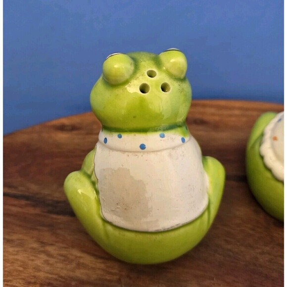 VTG OTAGIRI Anthropomorphic Frog Couple Adorable Salt & Pepper Shaker Set - Picture 6 of 10